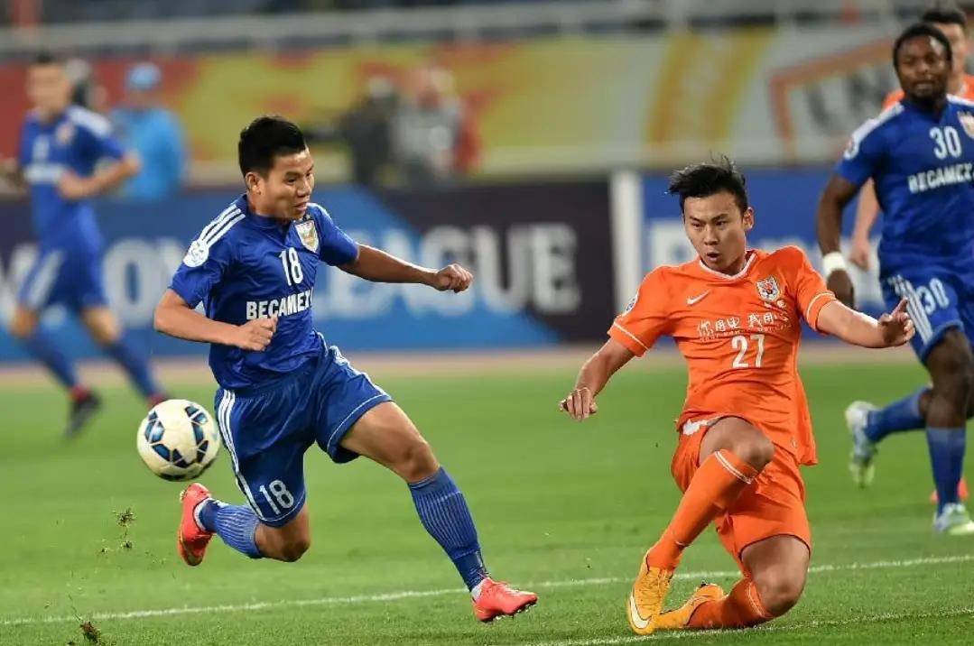 问鼎官网入口 -关于亚冠关键时刻再迎强敌，埃因霍温强势反弹，主帅态度：管理层满意，轮换策略成焦点的信息