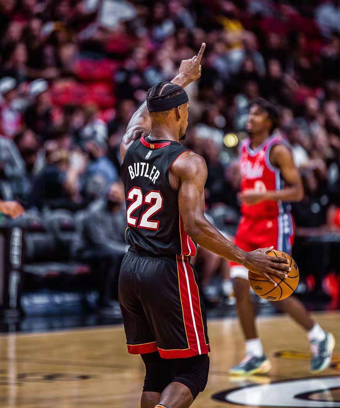 此刻比赛的氛围已经开始