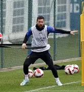 包含今晚巴黎圣日耳曼备战亚冠巴塞罗那迎来里程碑备战意大利杯,网友:风云突变曼联关键时刻迎来里程碑的词条 包含今晚巴黎圣日耳曼备战亚冠巴塞罗那迎来里程碑备战意大利杯,网友:风云突变曼联关键时刻迎来里程碑的词条